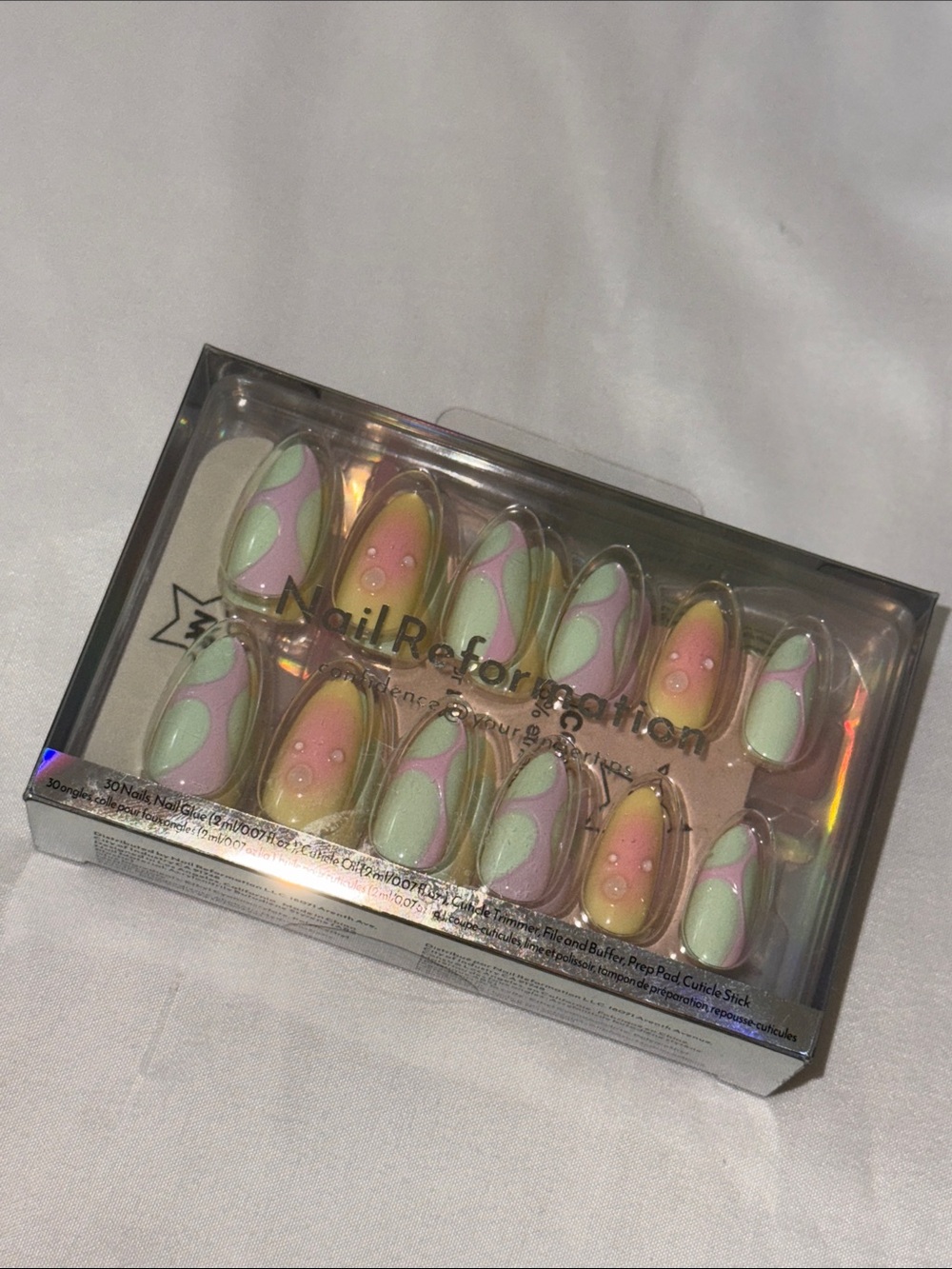 Press on nails